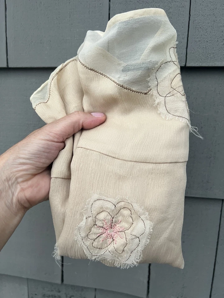 Vintage Y2K BCBG MaxAzria seda beige hada gasa camisola cottagecore 12 Foto 2 de 4