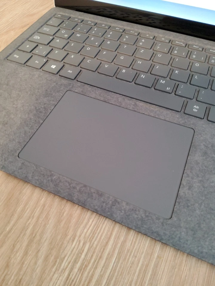 Microsoft Surface Laptop 3 13,5" 256GB SSD Intel Core i5 10. Gen 3,70GHz WIN 11 - Bild 3 von 4