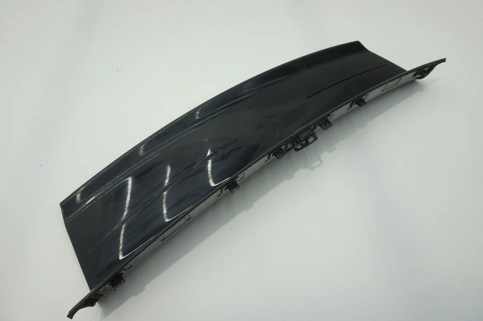 Panel de ajuste de tapa de maletero trasero negro KR3V6343504 Ford Mustang Shelby GT500 2020 Foto 4 de 4