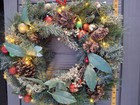 Artificial Pine Christmas Wreath 18 in w/ Lights Pinecones Ornaments Green — photo 1