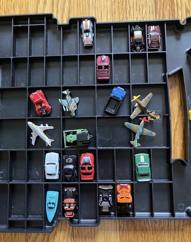 Micro Machines Original Carry Case 19 Cars Vehicles Vintage Pls Read - Picture 2 of 4