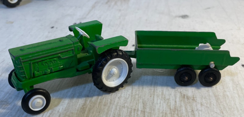 Little green tractor diecast junkyard - Picture 6 of 9