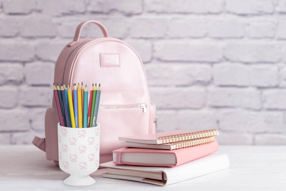 Hello Kitty 2 Piece Bathroom Set White & Pink Soap Dispenser