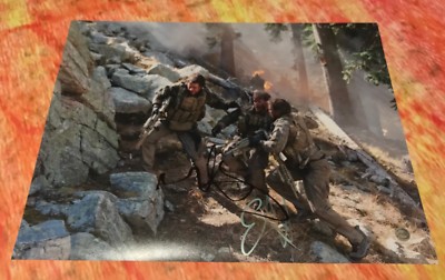 GFA Lone Survivor Film Marke Wahlberg & Emile Hirsch Signiert 11x14 Foto COA