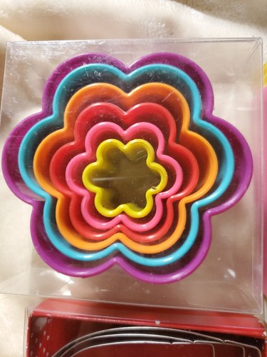 Cookie Cutter Set Blossom Flowerset 6 Hearts 3 Easter Kit - Picture 4 of 4