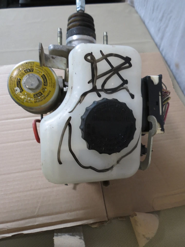 ✅ 13 14 15 Toyota Tacoma ABS Hydraulic Pump Cylinder Booster ADVICS 89541-04221 - Image 2 of 4