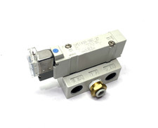 SMC SY5140R-5MZ-02 Solenoid Valve  Base 1/4" NPT