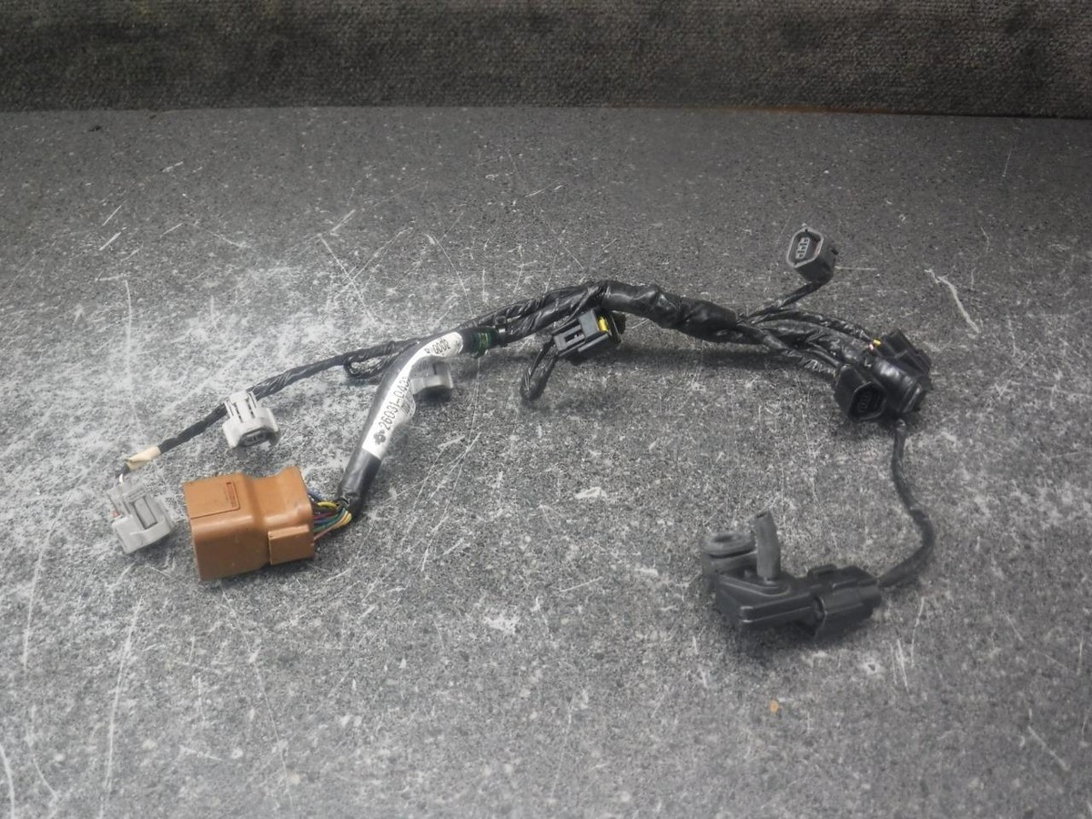 【キツネング】 Autotecnica Headlight Wiring Harness CE1318538