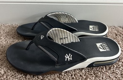 New York Yankees REEF FANNING x MLB Men's N Flip Flop Slides Sandals sz 11