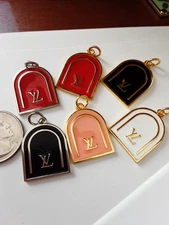 6 charms  gold / colored  1   inch lot of 6 zipper pull mix