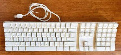 Apple A1048 M9034LL/A Wired Keyboard w/2 USB Ports, Fully Tested