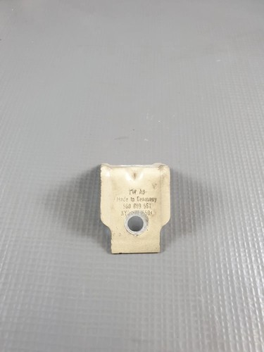 VW GOLF VII 5G1, BQ1, BE1, BE2 Kotflügelhalter vorne links 5G0809561 25571696