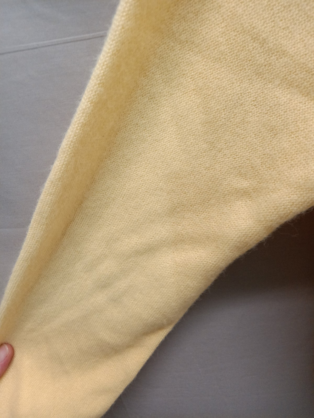 Men's Vintage Light Yellow Izod Lacoste V Neck Sweater U.S.A. M (C946) thumbnail 13