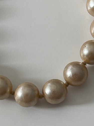 Rare - Vintage - Hand Crafted - Faux Pearl Bracelet - Individually Knotted - Picture 7 of 9