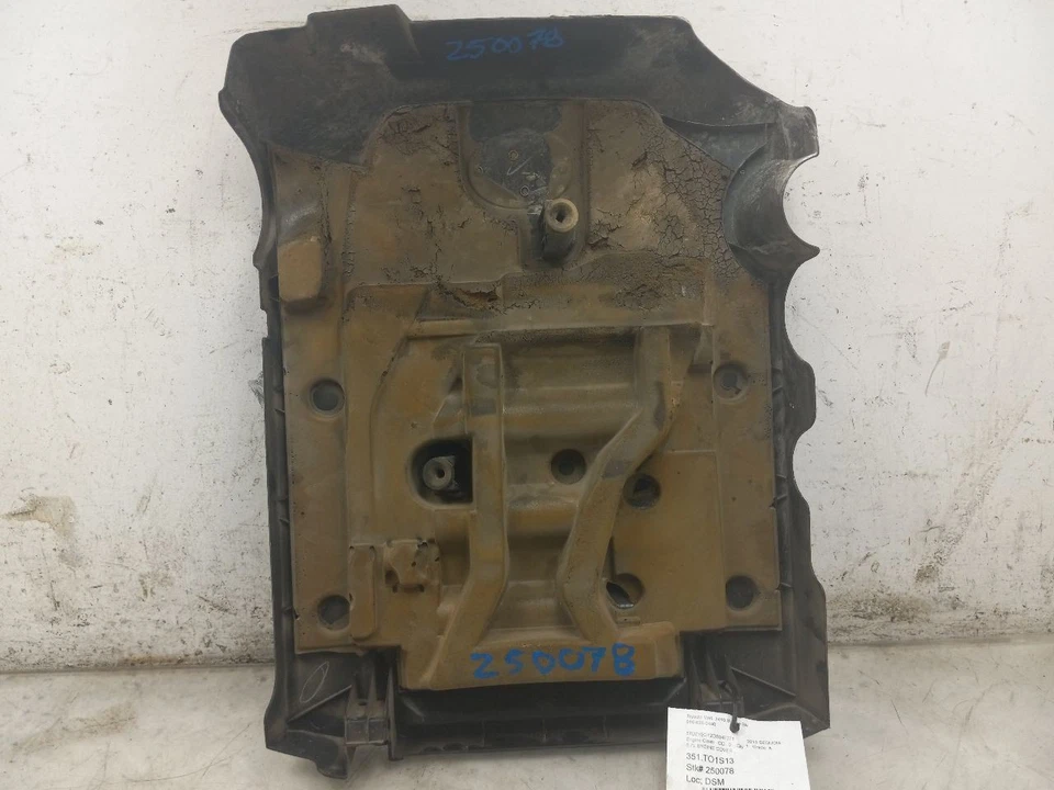 13 CUBIERTA MOTOR TOYOTA SEQUOIA 5,7 L Foto 3 de 4