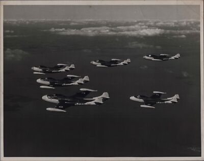 DE HAVILLAND SEA VENOM FORMATION ORIGINAL VINTAGE CHARLES E BROWN FOTO
