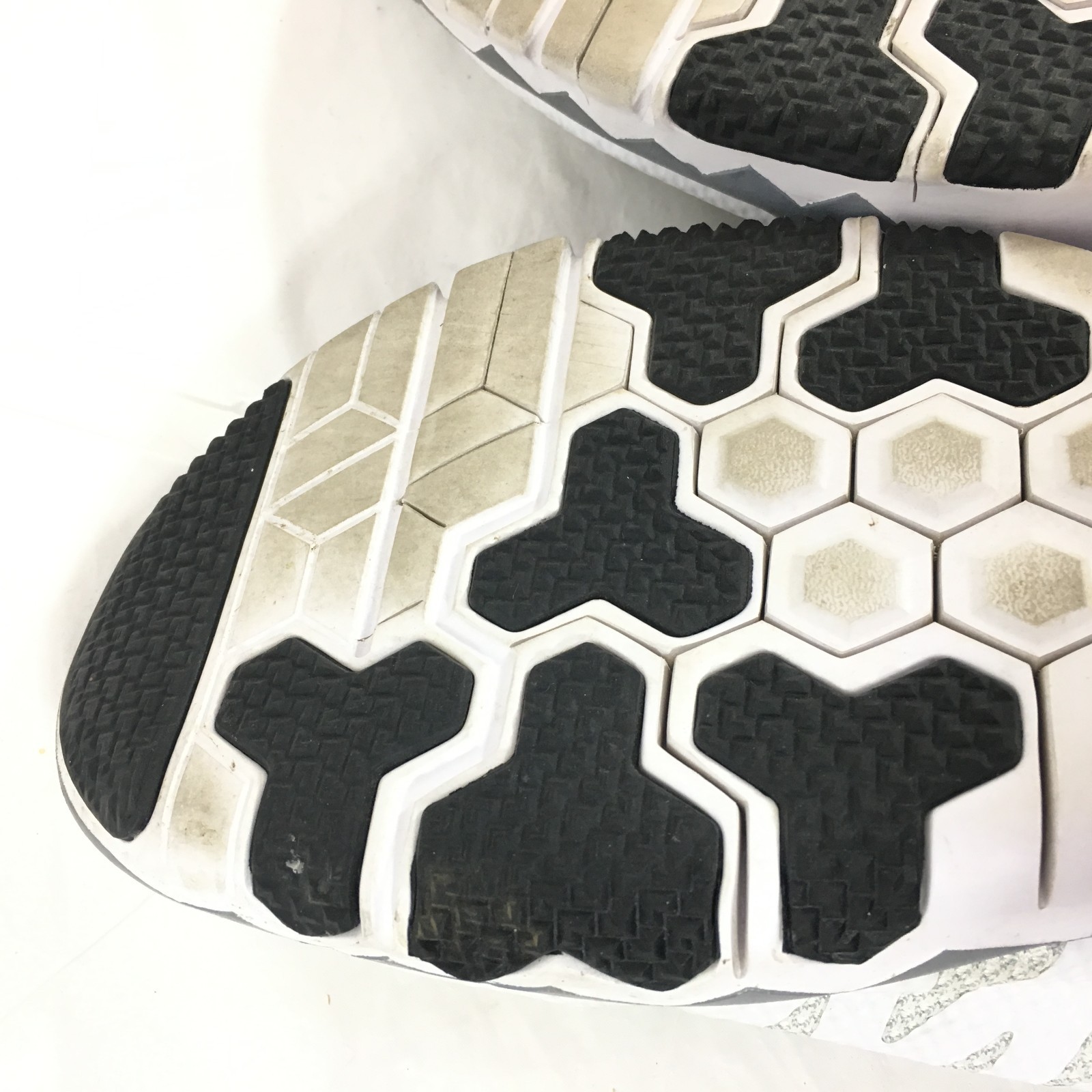 GUC Men's Free Nike Flywire Free Men's 5.0 TR Running Shoes White Gray Sz 11.5 M 27564f GUC Men's Free Nike Flywire Free Men's 5.0 TR Running Shoes White Gray Sz 11.5 M 27564f