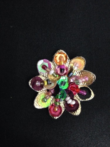 Pack Of 5 Multi Gold Beaded Flower Motifs , Applique, Xmas (36mm Approx In Size) - Picture 3 of 3