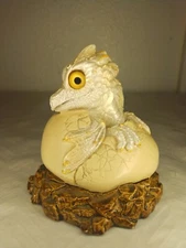 Windstone Editions Baby Dragon Hatching Egg Pena 1984 Figurine Statue White