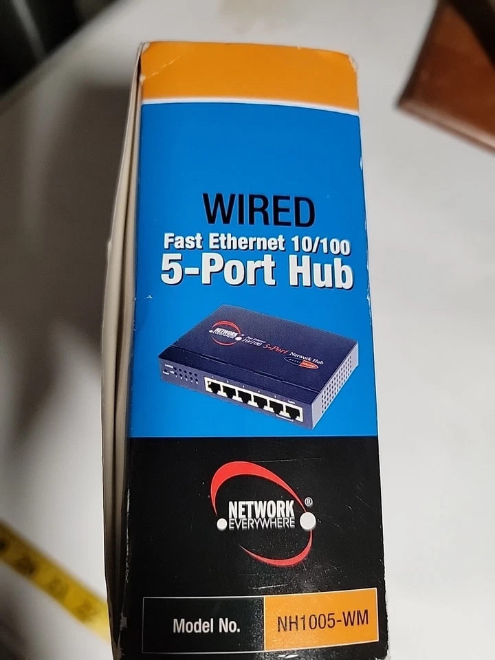 Network Everywhere Wired Fast Ethernet 10/100 5-PORT HUB NH-1005-WM Open Box - Image 4 of 4
