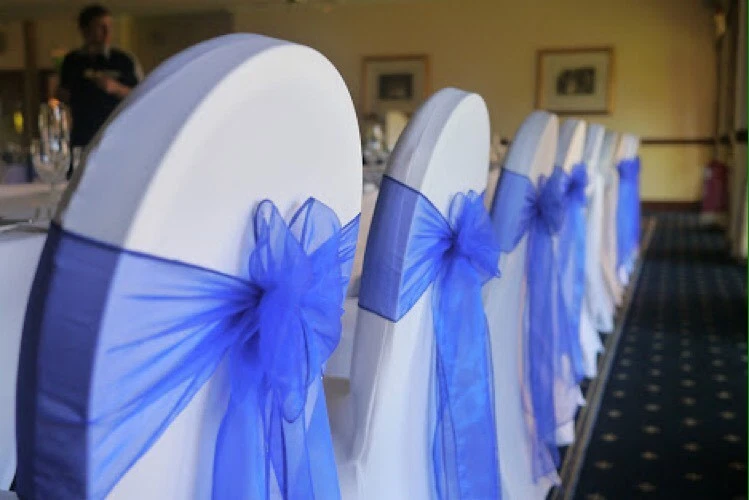 100x Fajas de silla de organza azul real boda banquete cumpleaños fiesta arco ceremonia Foto 2 de 2