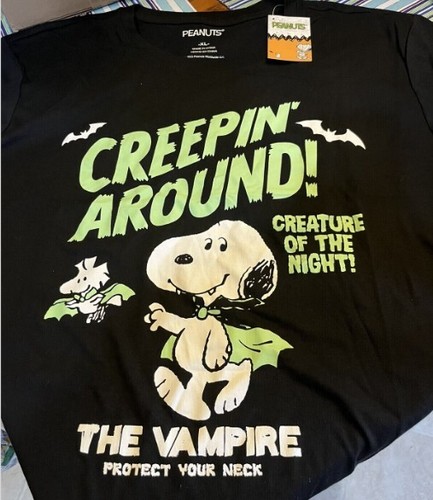 SNOOPY HALLOWEEN VAMPIRE GRAPHIC T-SHIRT - UNISEX SIZING