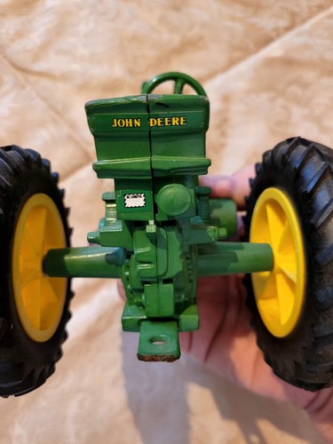 ERTL JOHN DEERE G, DIECAST TRACTOR, 1:24 SCALE - Picture 7 of 9