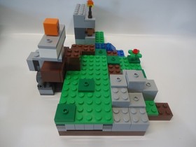 Lego (21123) Minecraft, The Iron Golem, Used, 100% Complete With manual and Box