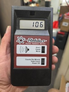 INTERNATIONAL MEDCOM RADALERT 100 R100X NUCLEAR RADIATION MONITOR-NEW W/O BOX