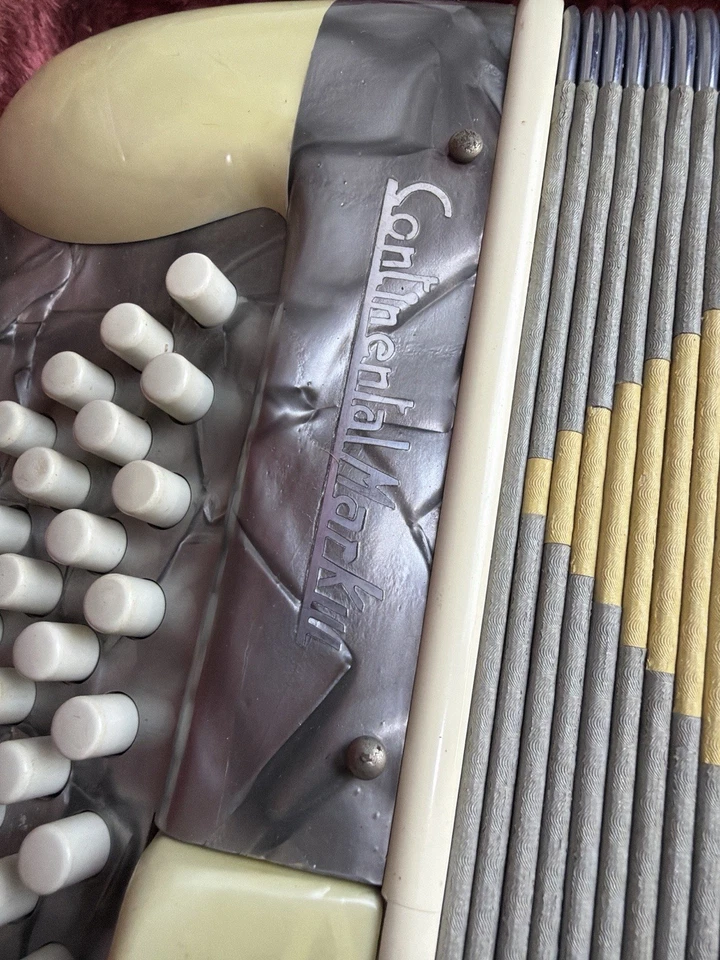 Винтажный Silvio Marotta концерт Continental Mark III 41 клавиша 120 бас/аккордеон - Изображение 2 из 4