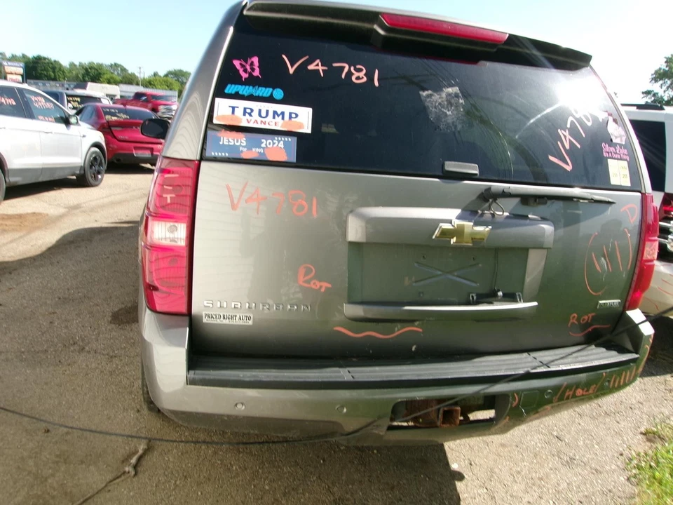 Used Front Left Seat Front fits: 2008 Chevrolet Suburban 1500 bucket-bench L. el - Image 4 of 4