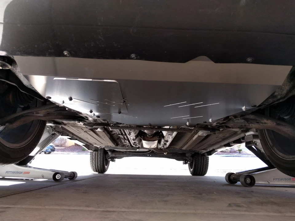 Bandeja inferior de aluminio TBW negra placa de deslizamiento para Nissan Juke 2011-2017 Foto 3 de 3