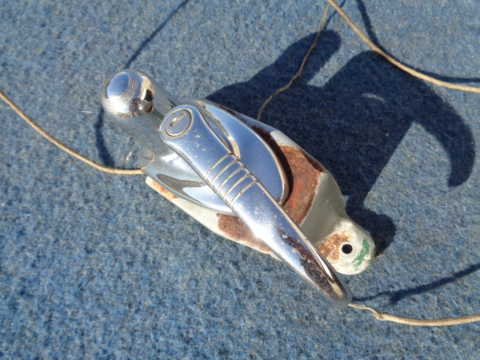 1946 Hudson TRUNK HANDLE ASSEMBLY Good Used Super Six 1947 Foto 3 de 4