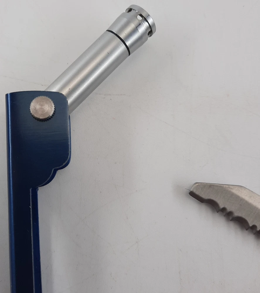 Multi Tool Unbranded, Pliers & Knives, Light is Untested, Rancher and Saw Blades