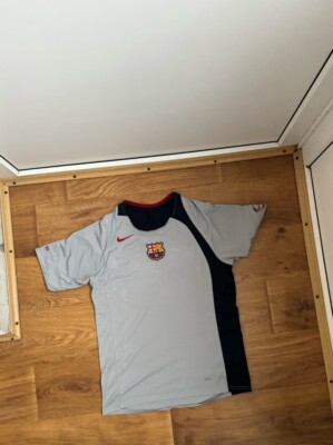 ウェア FC Barcelona 04/05 home kit Nike ウェア FC Barcelona 04/05 home kit Nike 5/5 VINTAGE FC