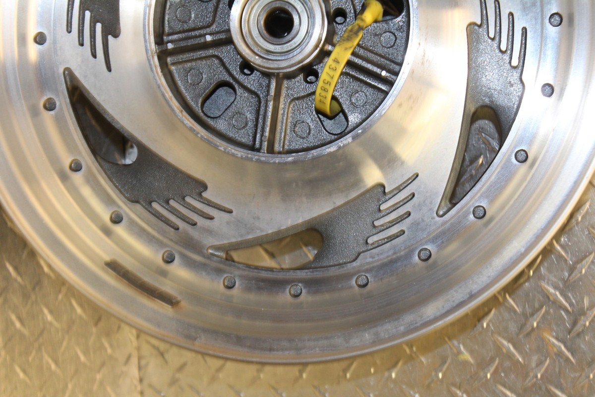 Ree様 ZX-14 CHROME DIAMOND CUT SEE THROUGH CLUTCH COVER 2006-2011