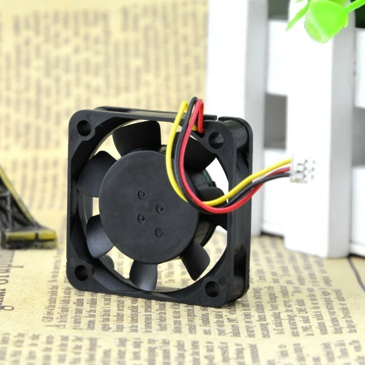 Nidec U40X12MLZ7-53 4010 DC 12V 0.05A 40*40*10MM  3 Wire Silent Cooling Fan - Image 4 of 4