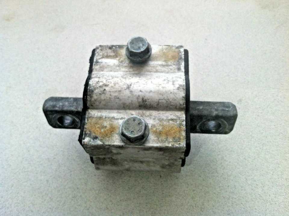 Mercedes-Benz E320 E350 E500 W211 2002-2009 ~ montaje motor trasero Foto 2 de 3