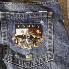 Tommy Hilfiger Jeans Men’s 36 Blue Distressed Denim Looney Tunes Patch Rare