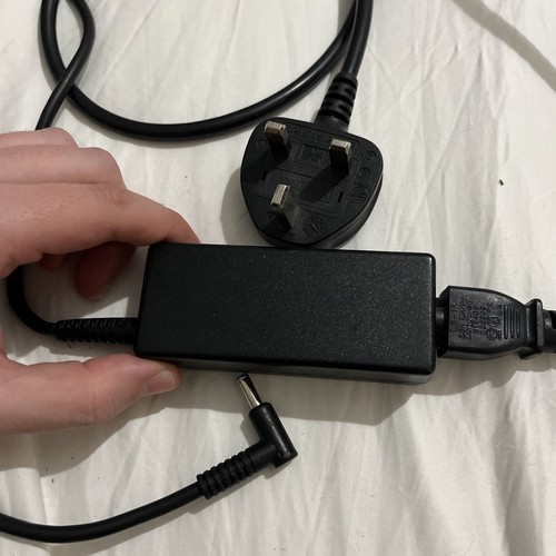 ORIGINAL HP LAPTOP LADEGERÄT BLUE TIP 19,5V - 2,31A, 45W MIT NETZKABEL