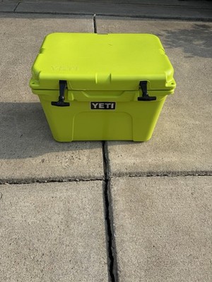 Yeti Tundra 35 Hard Cooler Chartreuse Rare Limited Edition Pre Owned