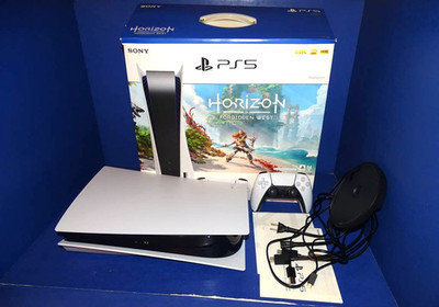 Sony PlayStation 5 Blu-Ray Disc Edition 825GB Console PS5 W/ BOX AND ALL CABLES
