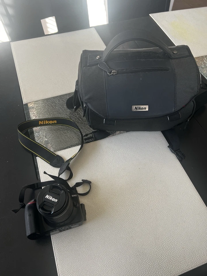 Nikon D3400 DSLR Camera with 18-55mm and 70-300mm Lenses, Battery, Charger, Bag - Image 2 of 4