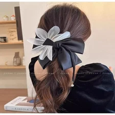 Floral Hair Clips Set - Korean-Inspired Bow & Blossom Snap Clips | Cute Vacation