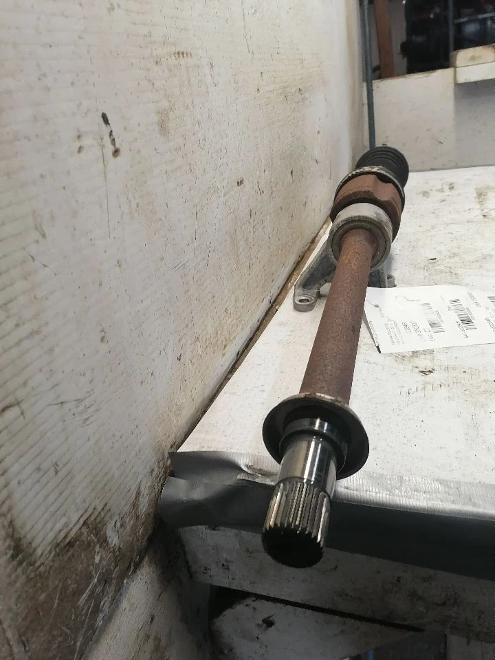 Passenger Right Axle Shaft Front Axle Outer Fits 15-16 CR-V 1650409 - Image 2 of 4