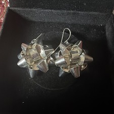 Large Silvertone 3D Christmas Ribbon Bow Charm Dangle Earrings I