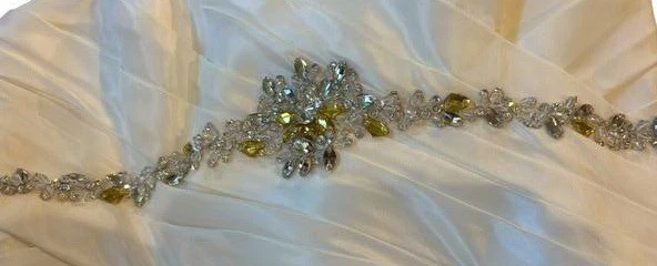 Alfred Angelo Diamond White Embellished Strapless Wedding Gown Size 10 $1599 - Image 4 of 4