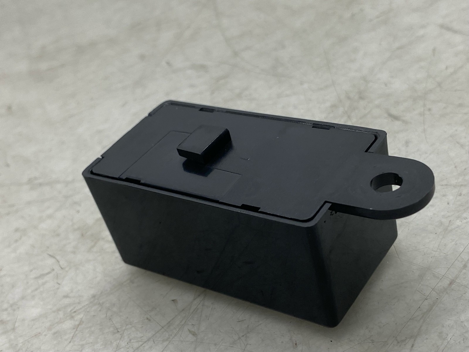 2020-2025 ASTON MARTIN DBX (B) DOOR SWITCH LATCH ENCODER CONTROL MODULE UNIT