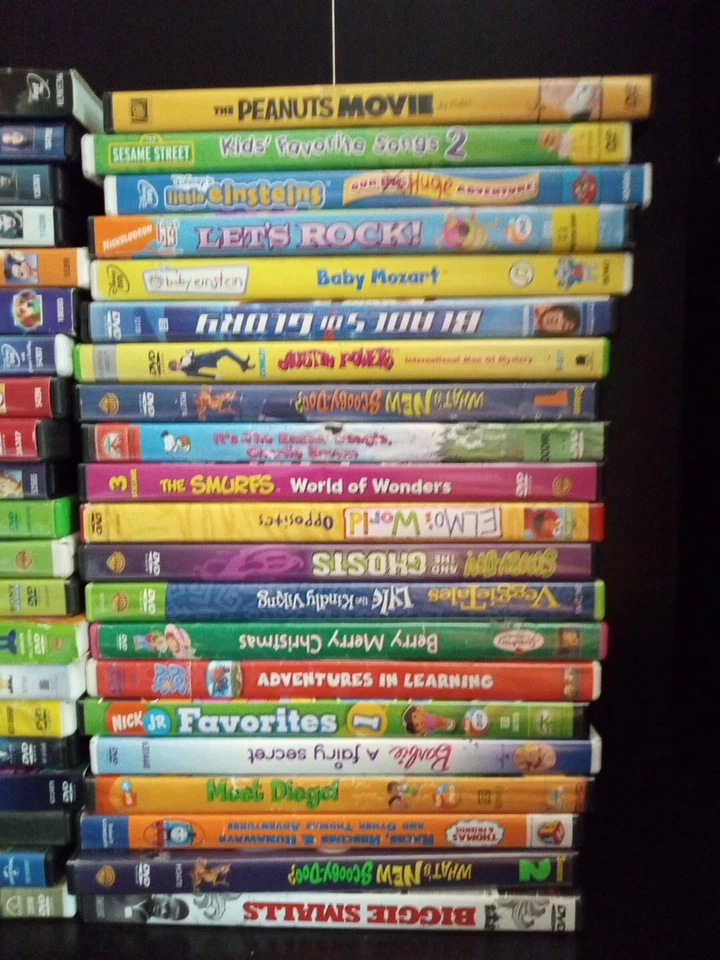 Lot Of 40 Estate Sale Kids DVDs Variety Nickelodeon LeapFrog Scooby ~ Trl4#211 - Image 2 of 4