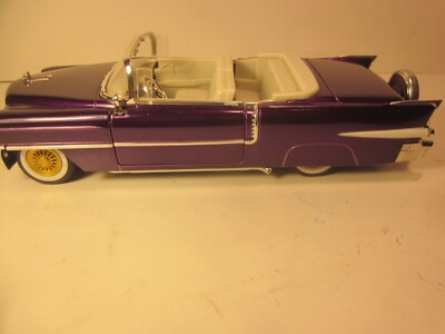 JADA,  1/24 DIECAST  ELVIS PRESLEY 1956 CUSTOM CADILLAC ELDORADO CONVERTIBLE